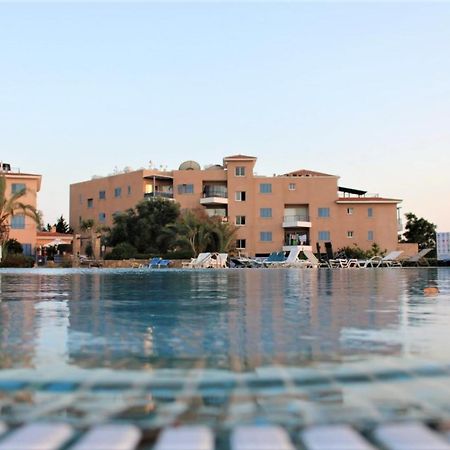 Cosea Living: Seaside 2 Bedroom Flat Kings Palace 209 Пафос Экстерьер фото